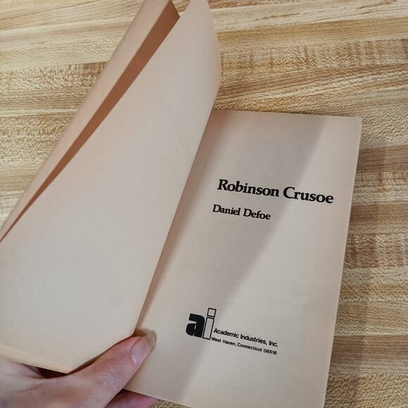 Robinson Crusoe Daniel Defoe 1984 B&W Pocket Classics Comic Paperback Vintage - Picture 5 of 8
